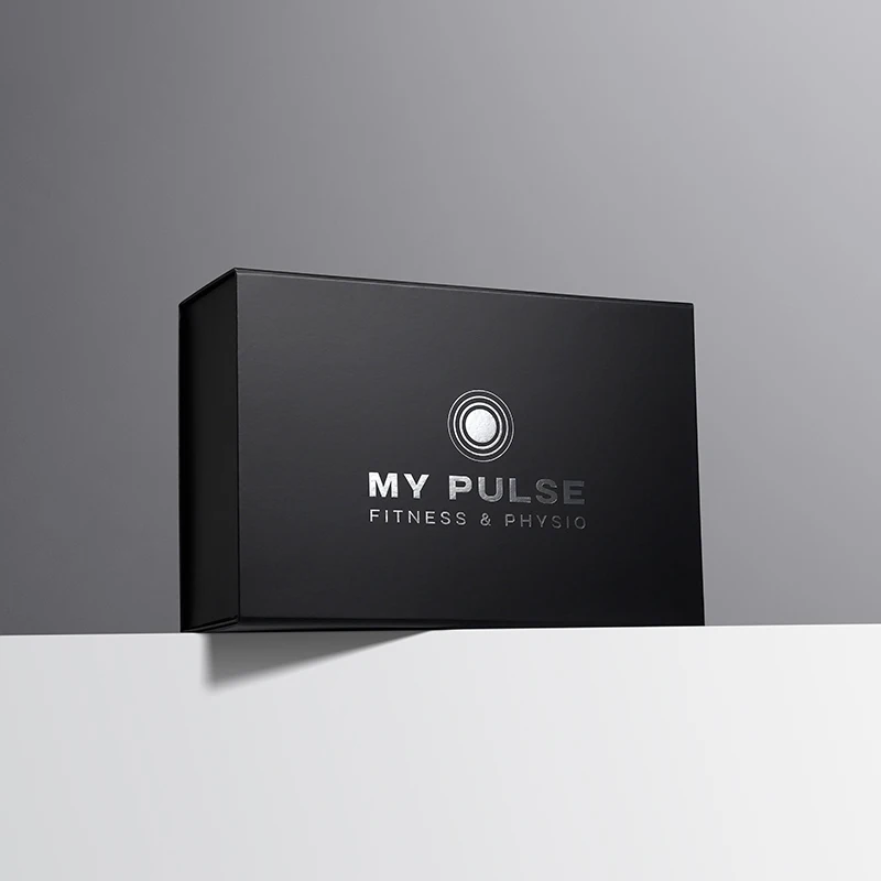 Custom Black Foldable Magnetic Gift Box Foldable Rigid Packaging s logotipom zlatne folije za odjeću, kozmetiku i luksuzne marke