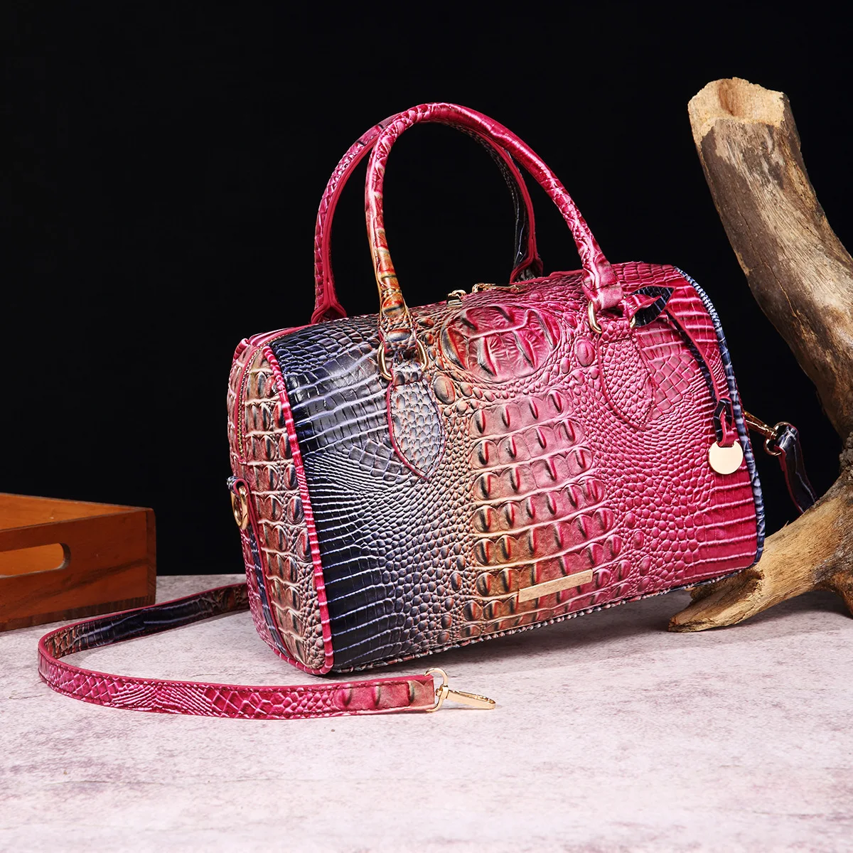 New European Vintage Underarm Crossbody Travel Luxury Women