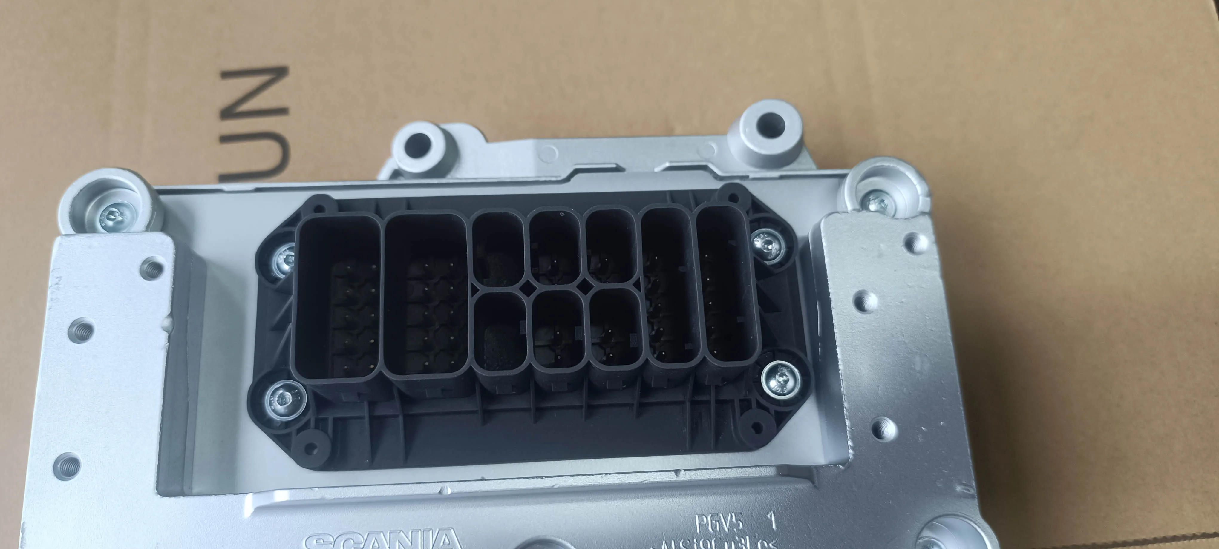 美品　ST ECS MIN+ エンジンコントロールシステム 1514611 1917800 オリジナルエンジンコンピュータボード ECU エンジン