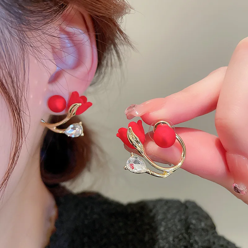 Red Flower Claw Earring Elegant Temperament Two Wear Earrings Crystal Ginkgo Leaf Red Pearl Tulip Stud Earrings for Women