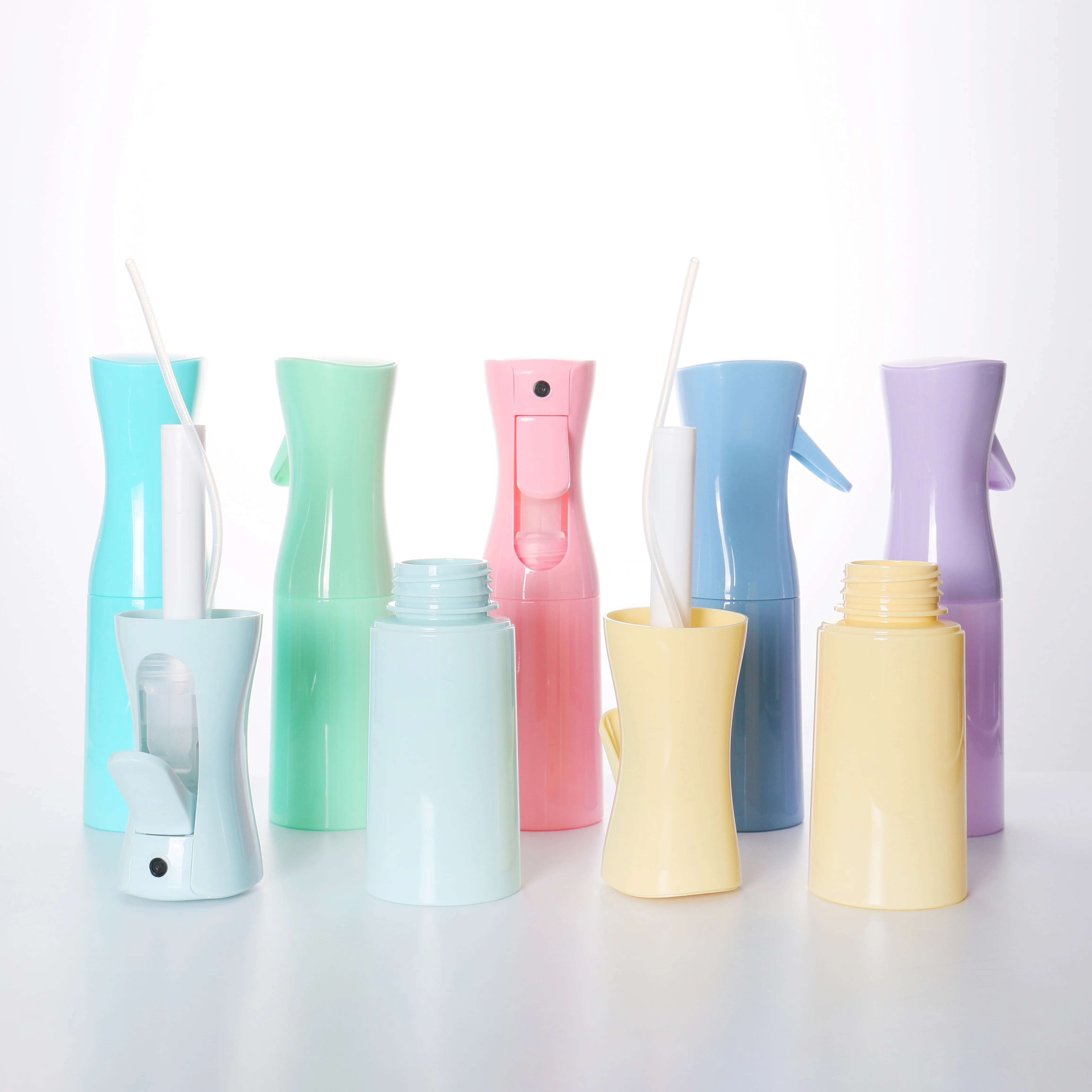 Colorful Plastic Empty Custom Water Spray Bottles 200ml Blue Pink Empty