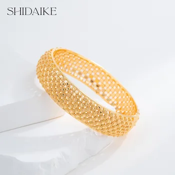 Elegant Open Design 18K Gold Plated Zircon Brass Fashion Charm Bracelet Custom Option Available for Ladies Wholesale