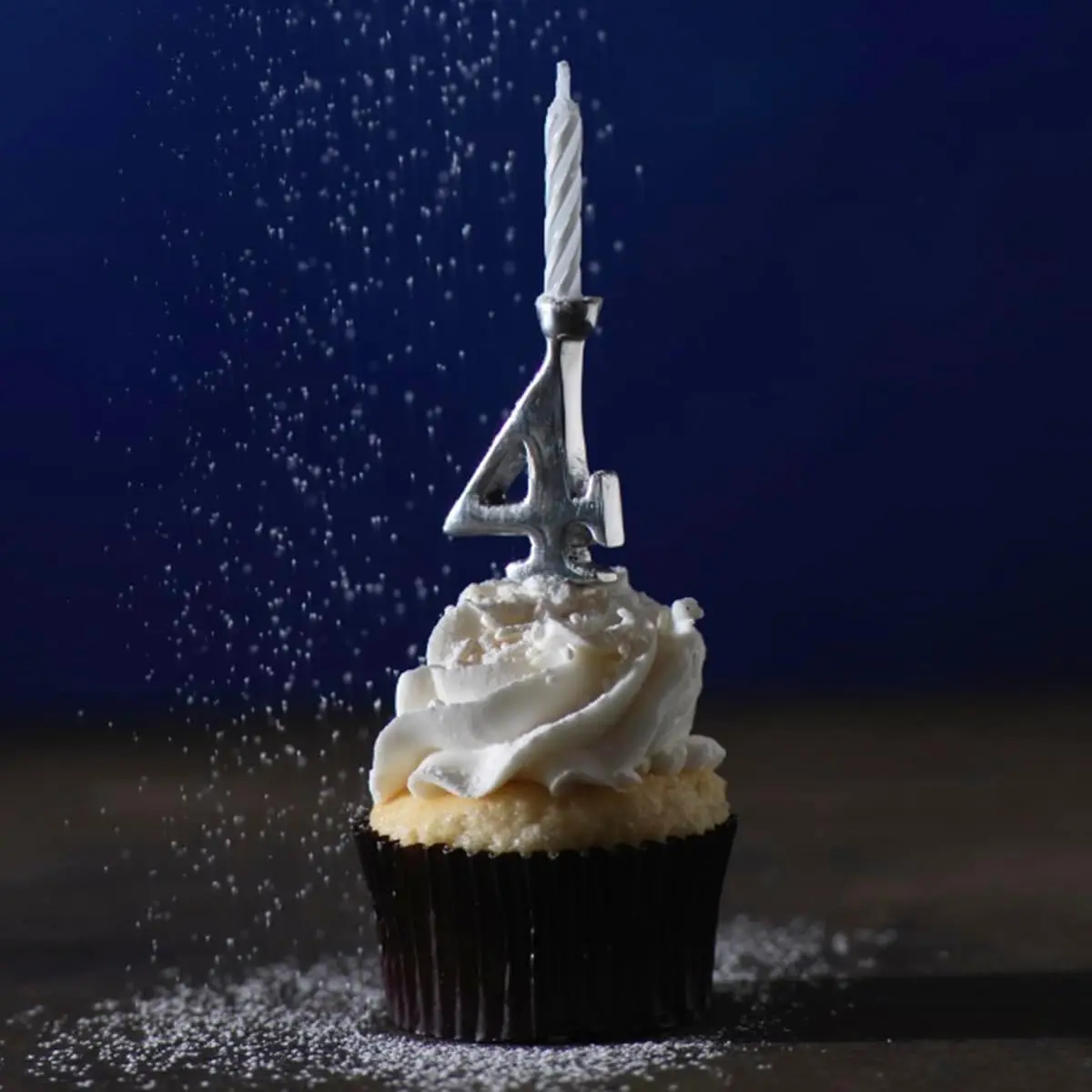 Reusable Metal Number Candle Holders for Birthday Party Cake Decoration