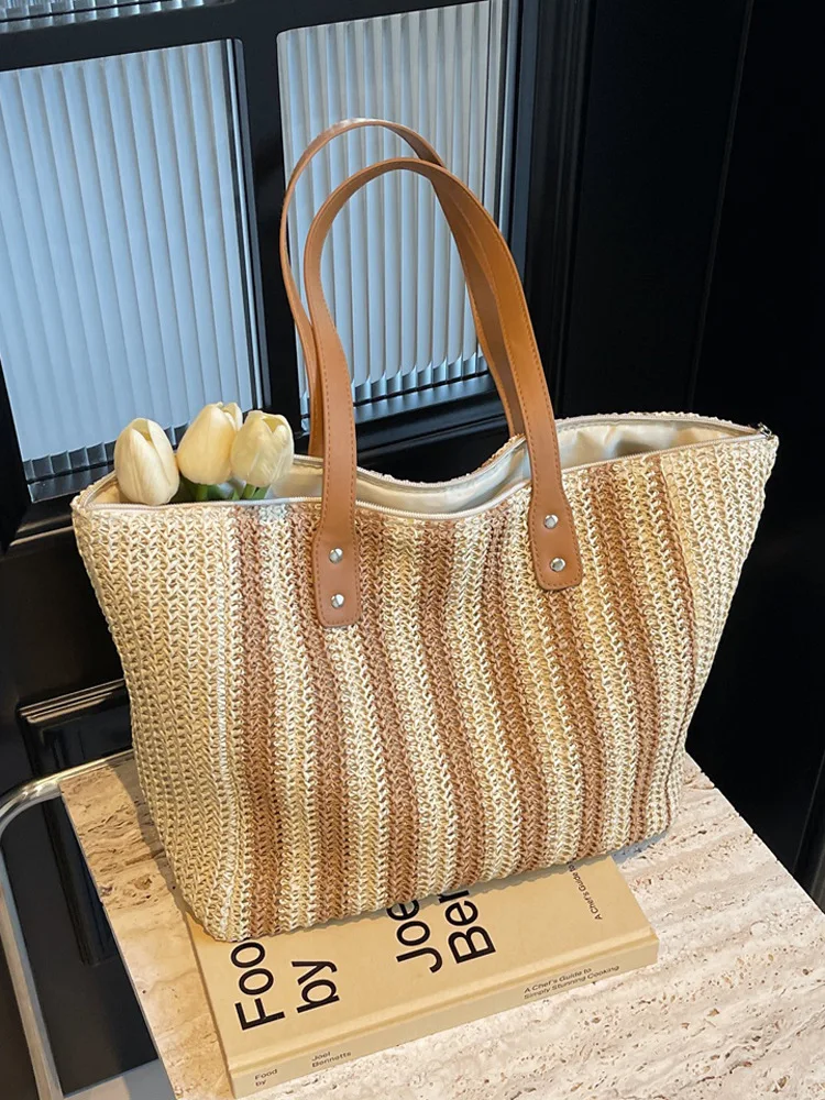 2025 Women's Fashion Crossbody Handbag Small Square Woven