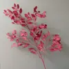 Vino rojo gummed Gardenia hojas