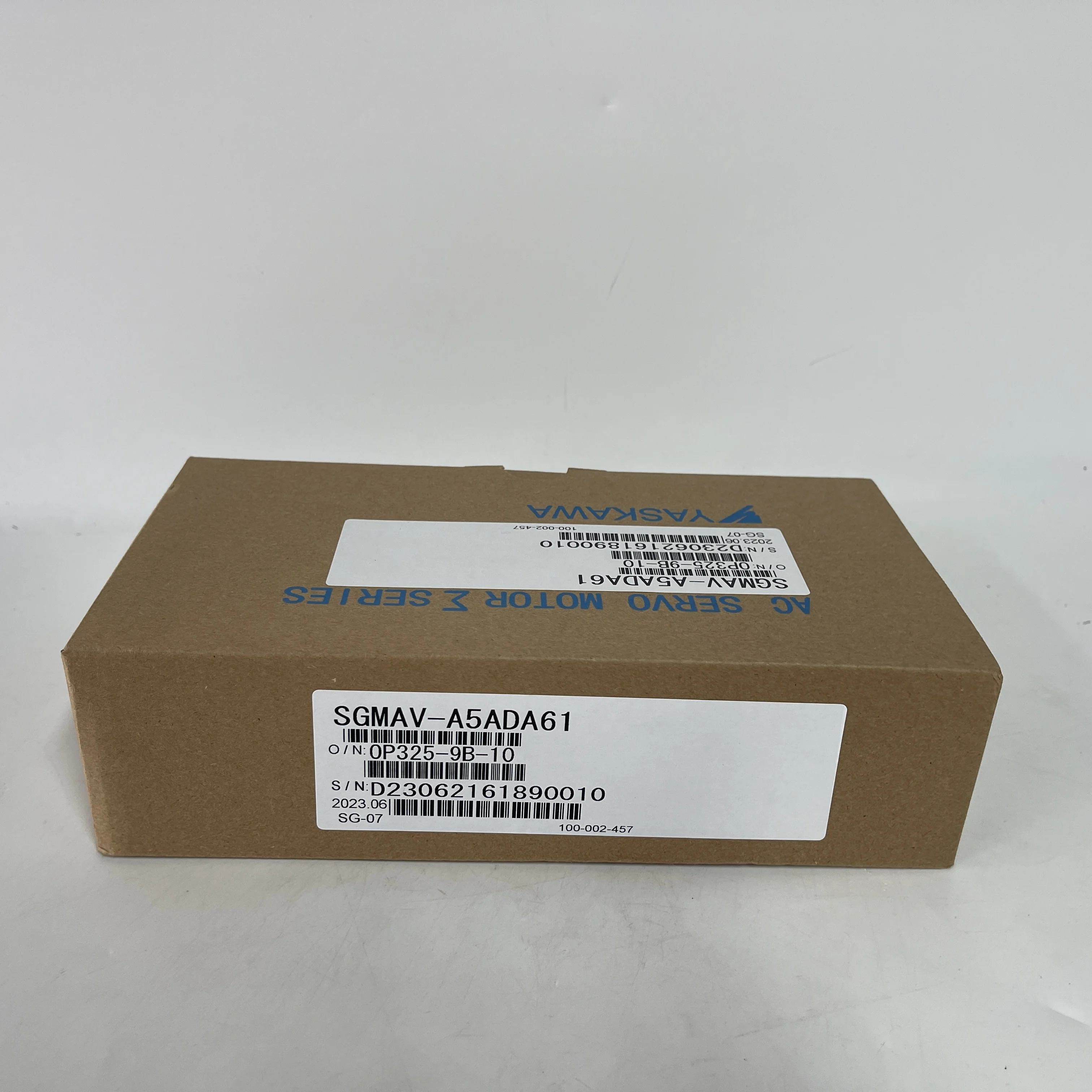Yaskawa AC Servo Motor SGMAV-A5ADA61 Yaskawa AC Servo Motor SGMAV-A5ADA61