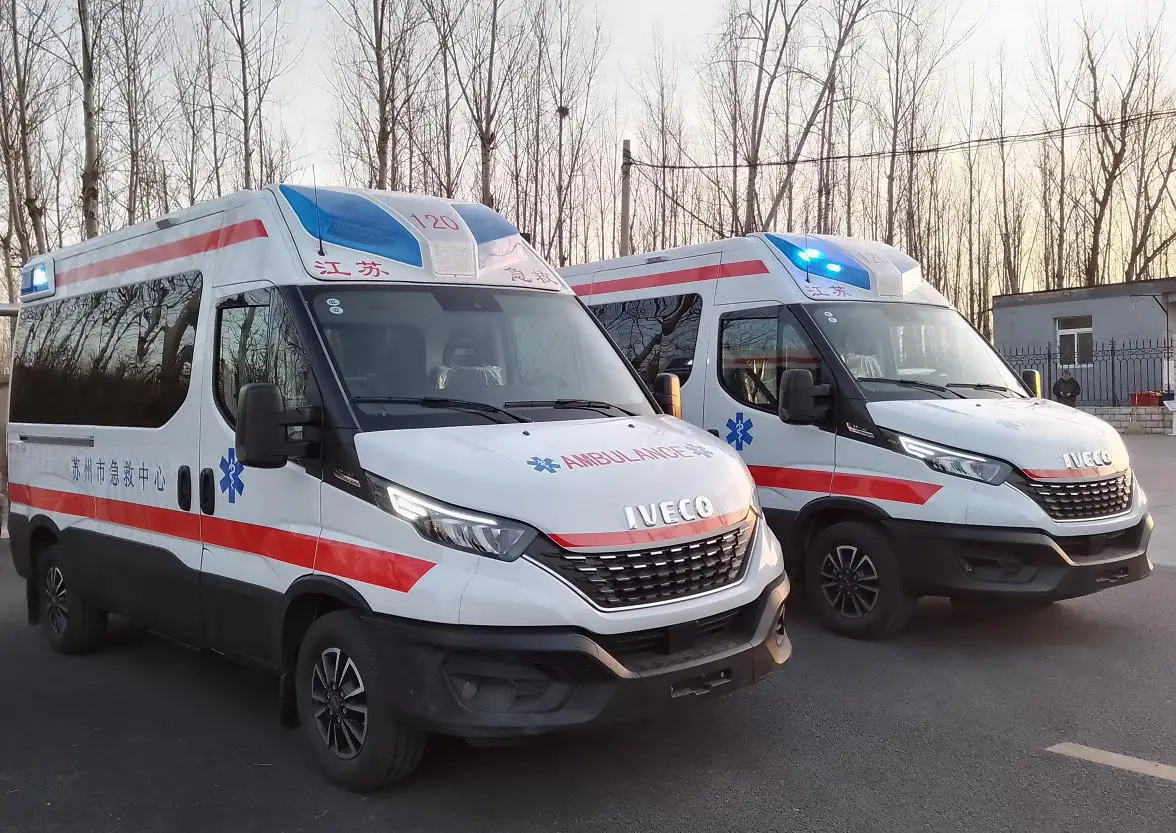 Portable Mobile Medical Clinic Bus with X-Ray Machine Dental Chairs and Mobility Aids for Emergency