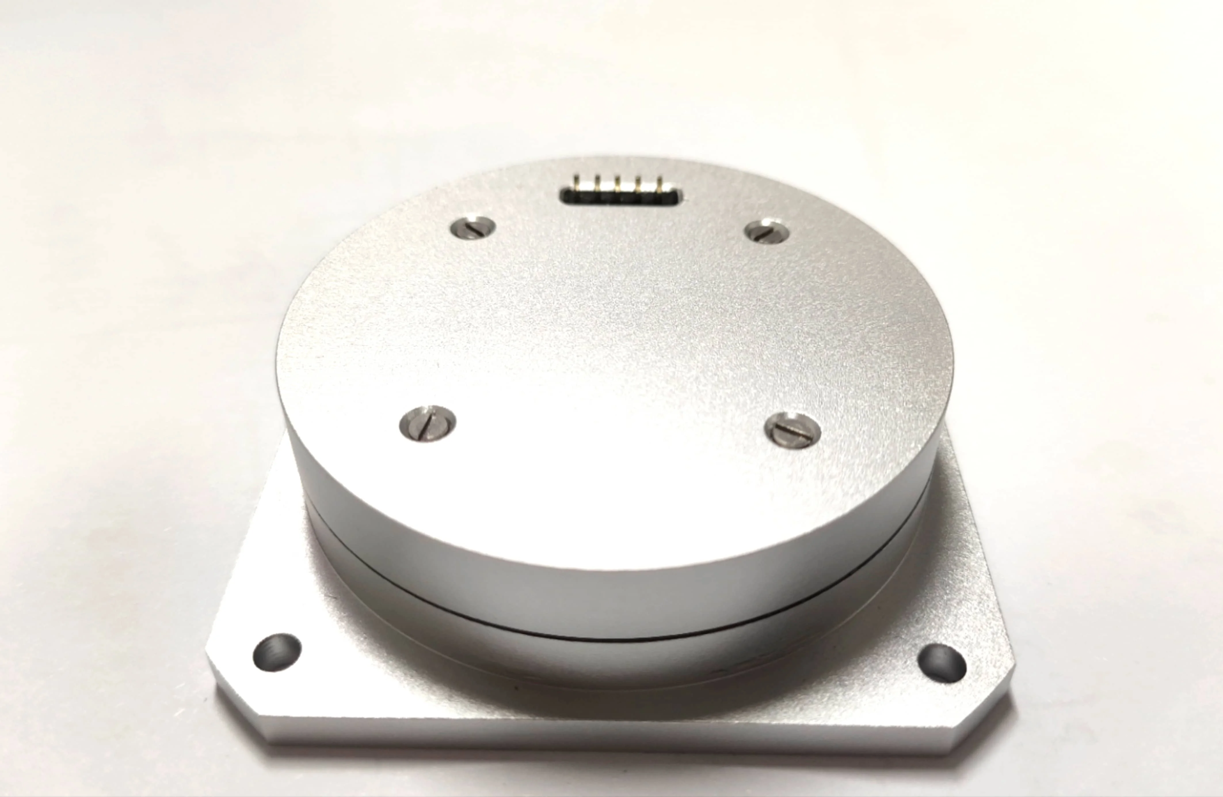 Low Zero Bias Stability Micro-Nano Integrated Fiber Optic Gyroscope with High Precision and 6±0.6mv/°/s Scale Factor