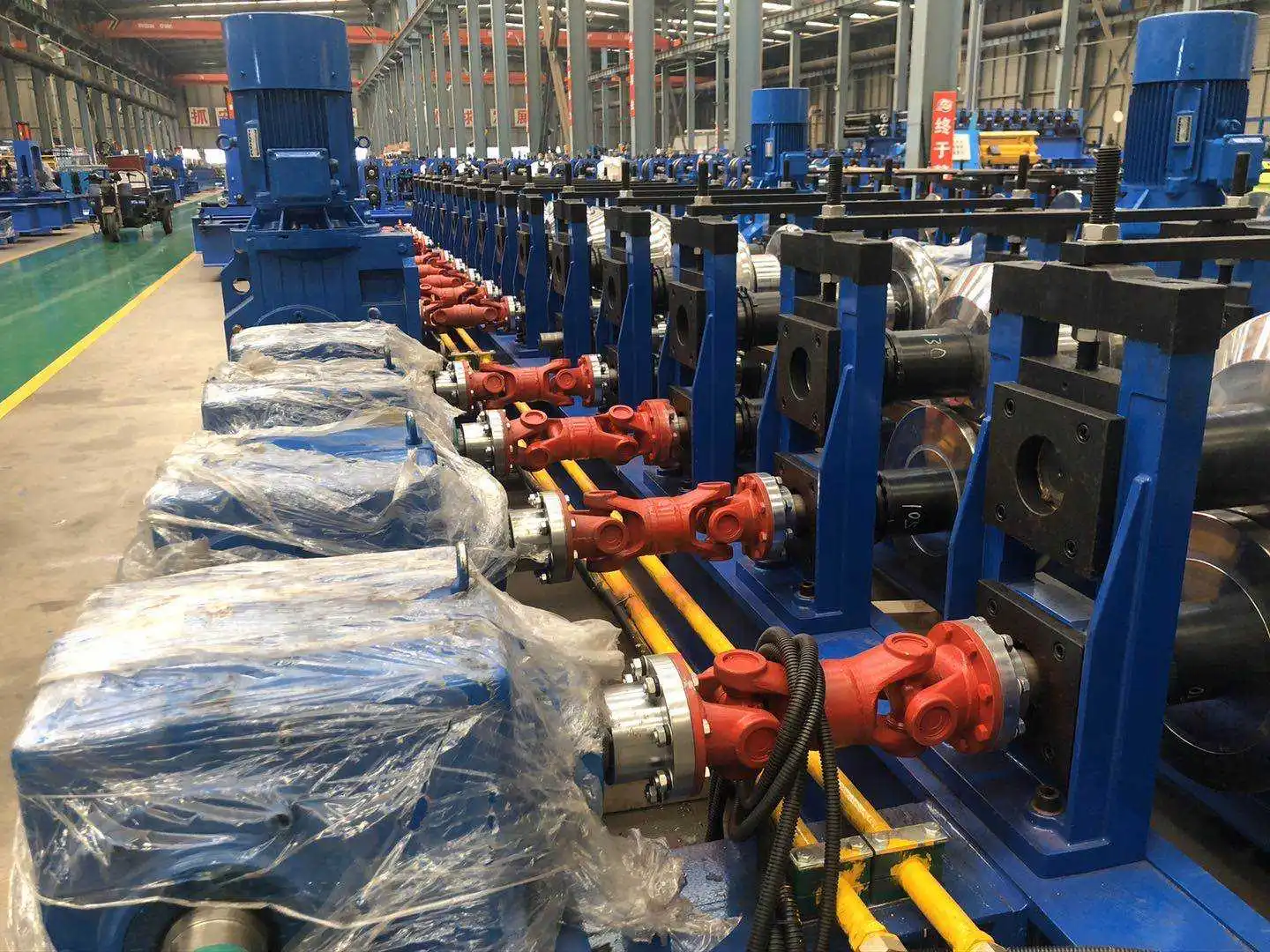 Highway Guardrail Roll Forming Machine steel road safety barrier fence roll forming machine .jpg