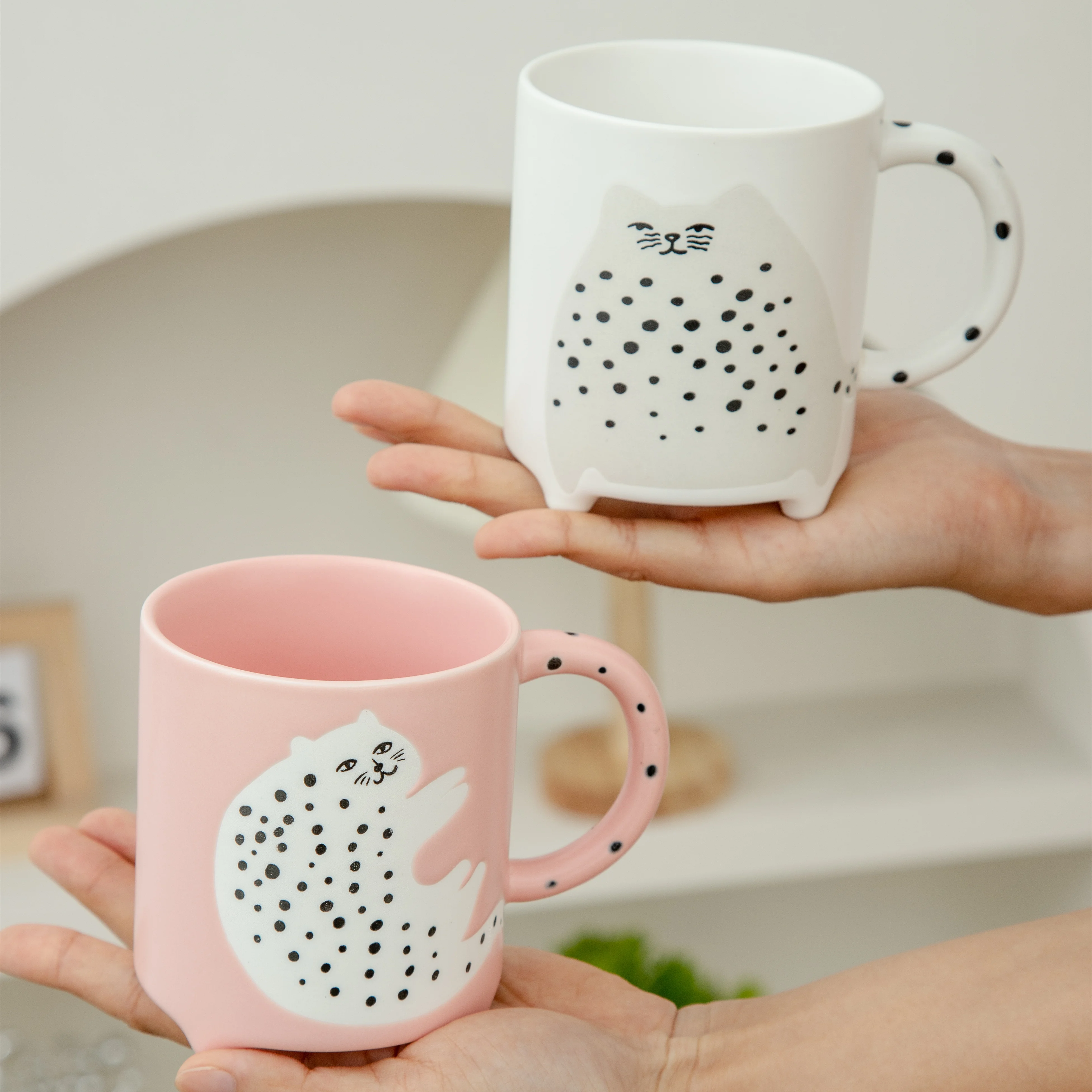 Creative Frosted Cute Cat Mug with Four-Legged Tea Cup Spotted Ceramic Coffee Mug Set of 4 for Gifts