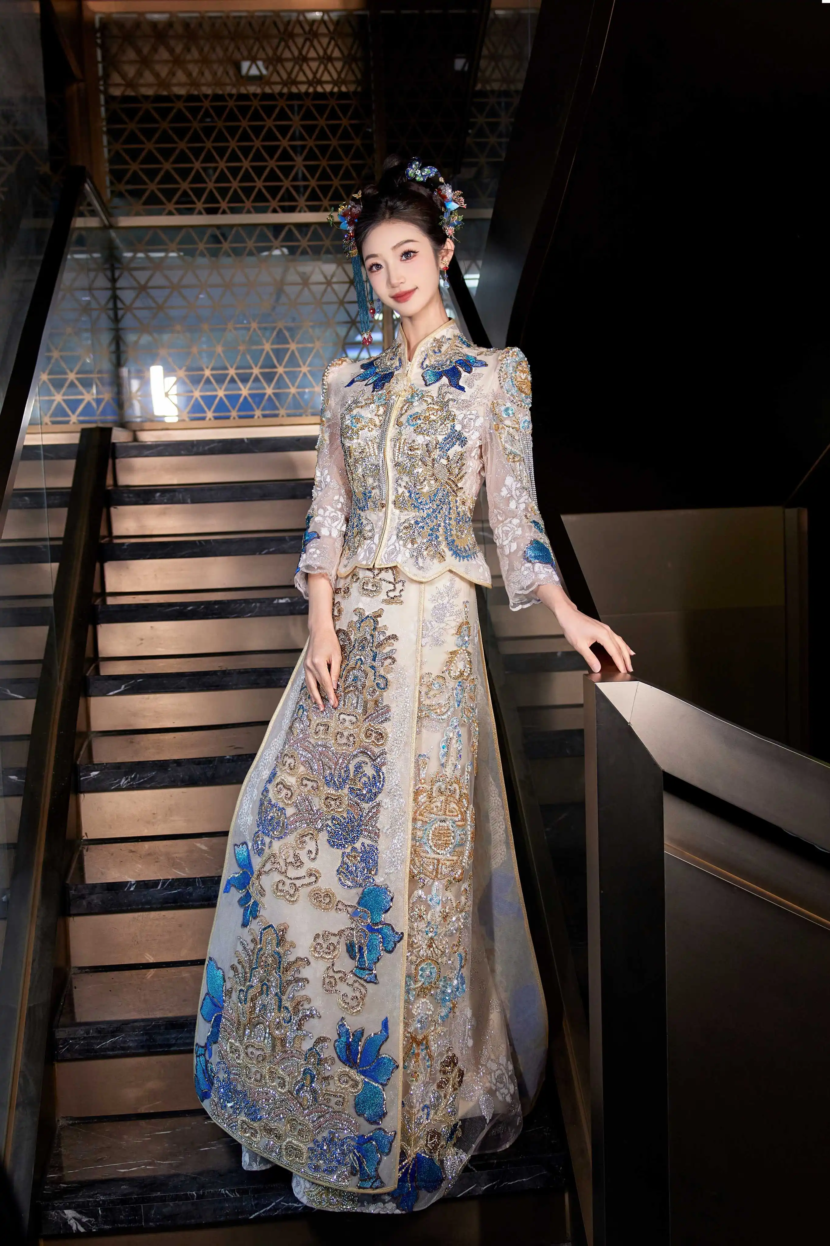 modern chinese wedding dress Blending the Traditional with a touch of elegance and royalty has become my favorite to-do. The rich embroidery motifs took from vintage Chinese robe elements. The back of phoenix and floral embroidery * Sweetheart neckline * Sleeveless * Mermaid silhouette * Floor Wedding Qipao Cheongsam Dresses |