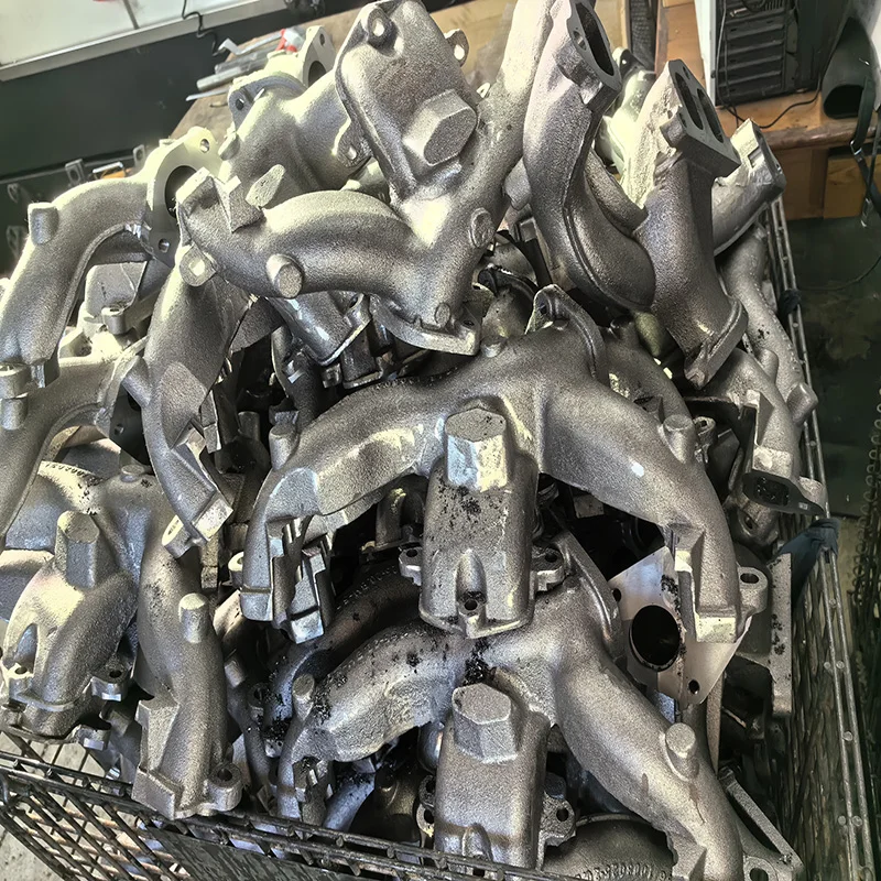 Niestandardowy plastikowy kolektor dolotowy z turbosprężarką dla usług odlewania układu wydechowego silnika samochodowego w promocji