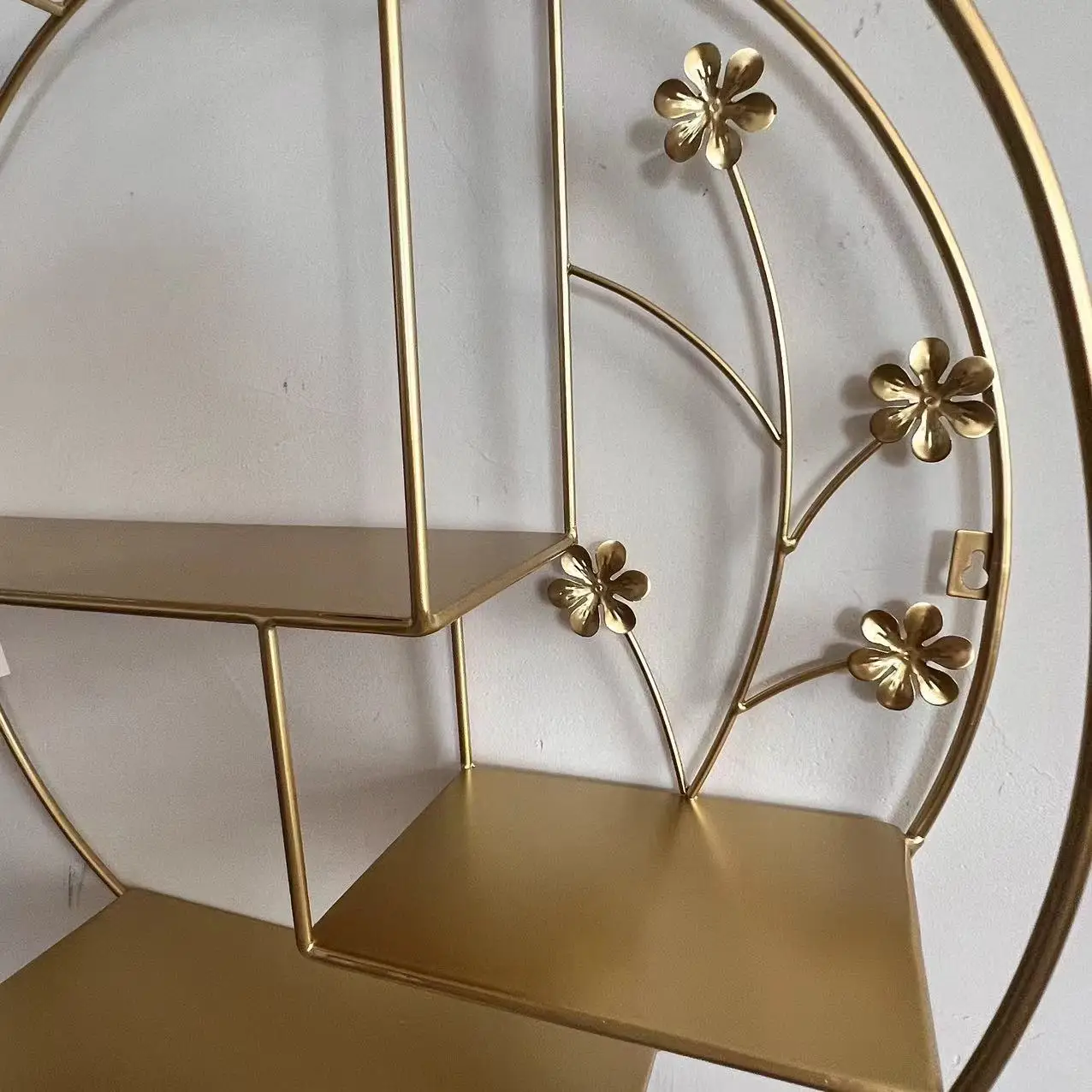 Luxury Round Gold Metal Wire Bracket Wall Mount Shelf for Storage ...