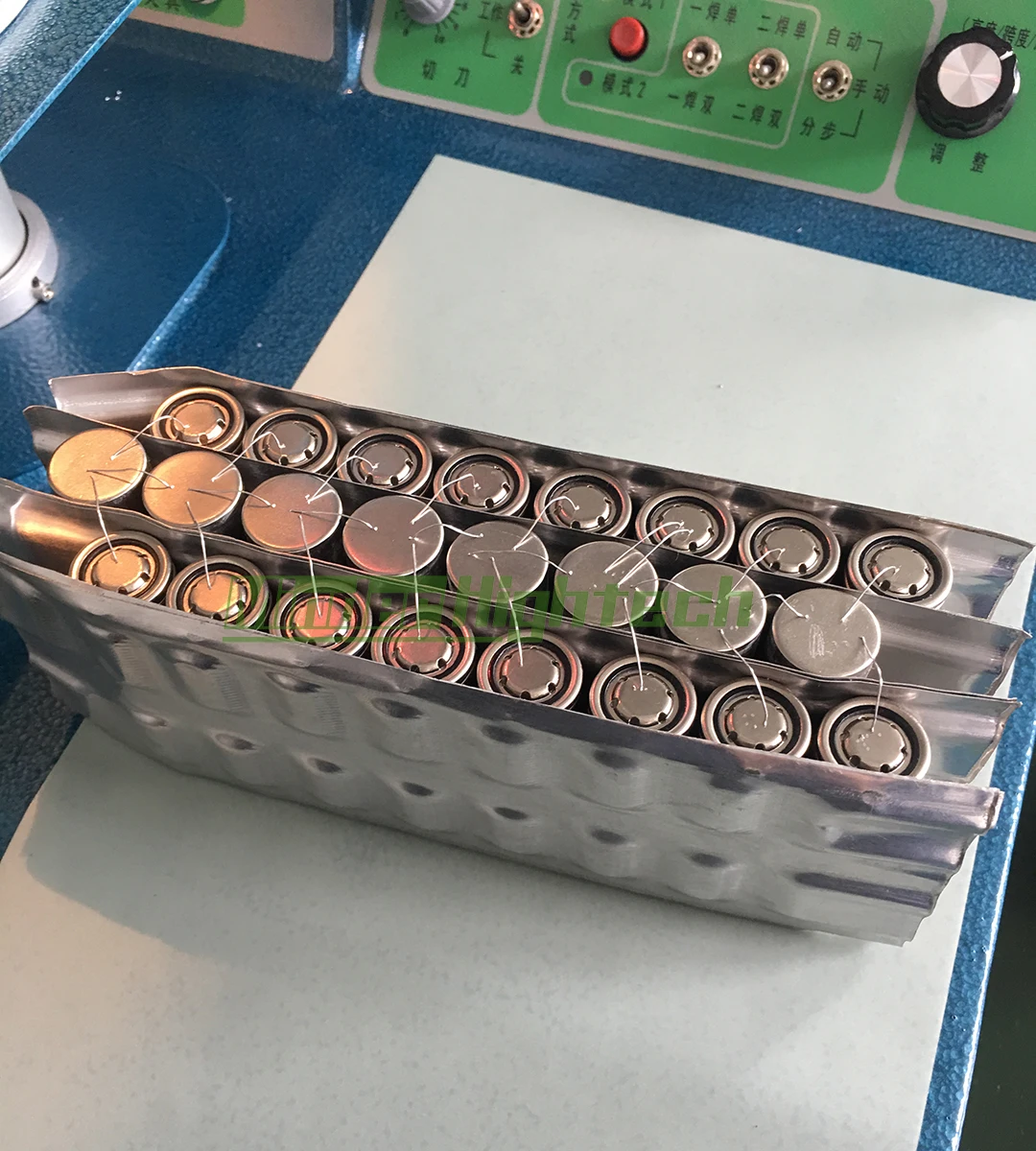 Heavy Wire Bonder for Battery Packs
