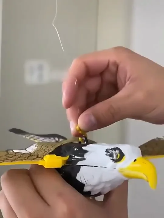 Simulation Bird Interactive Cat Toys Electric Hanging Eagle Flying Bird