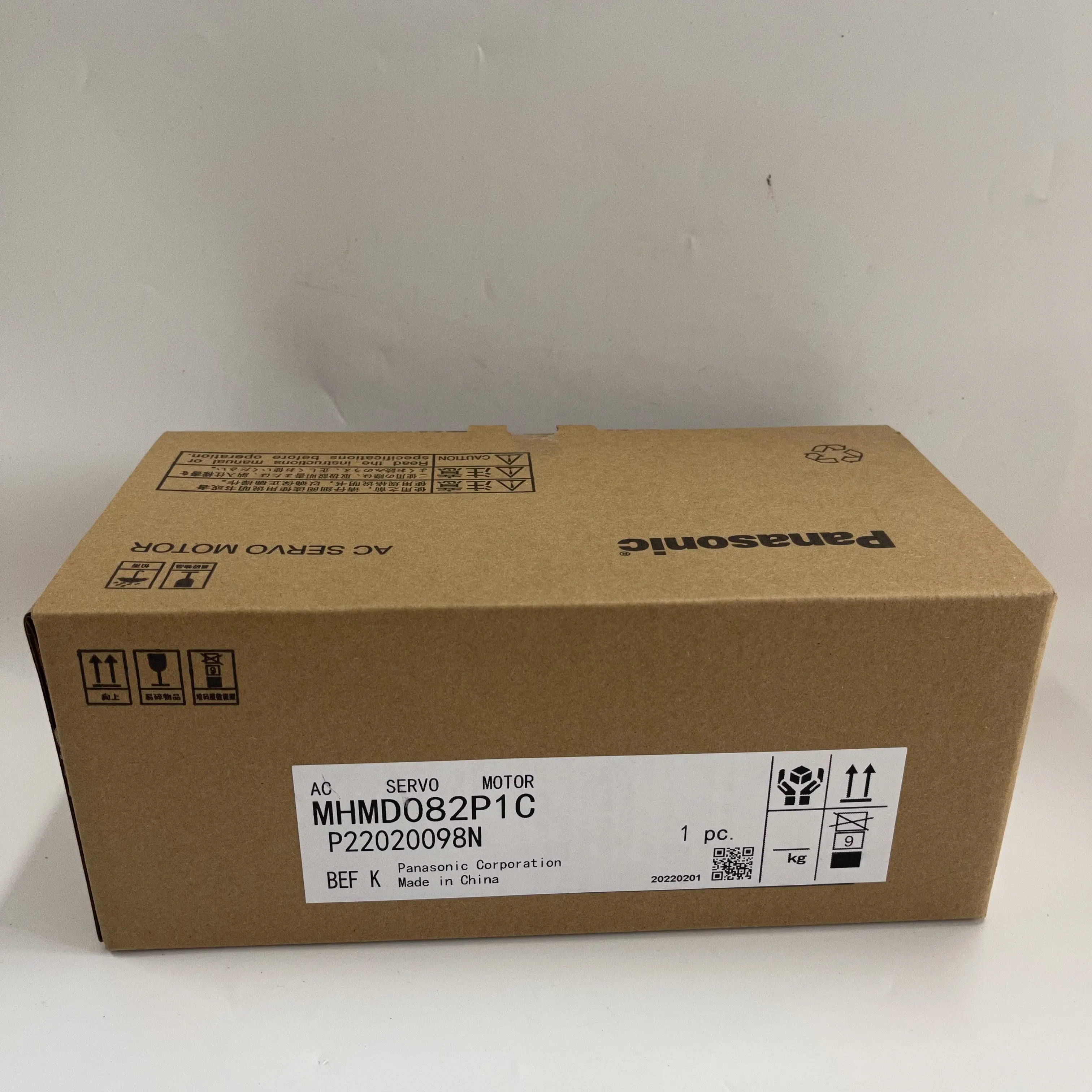Panasonic AC Servo Motor MHMD082P1C