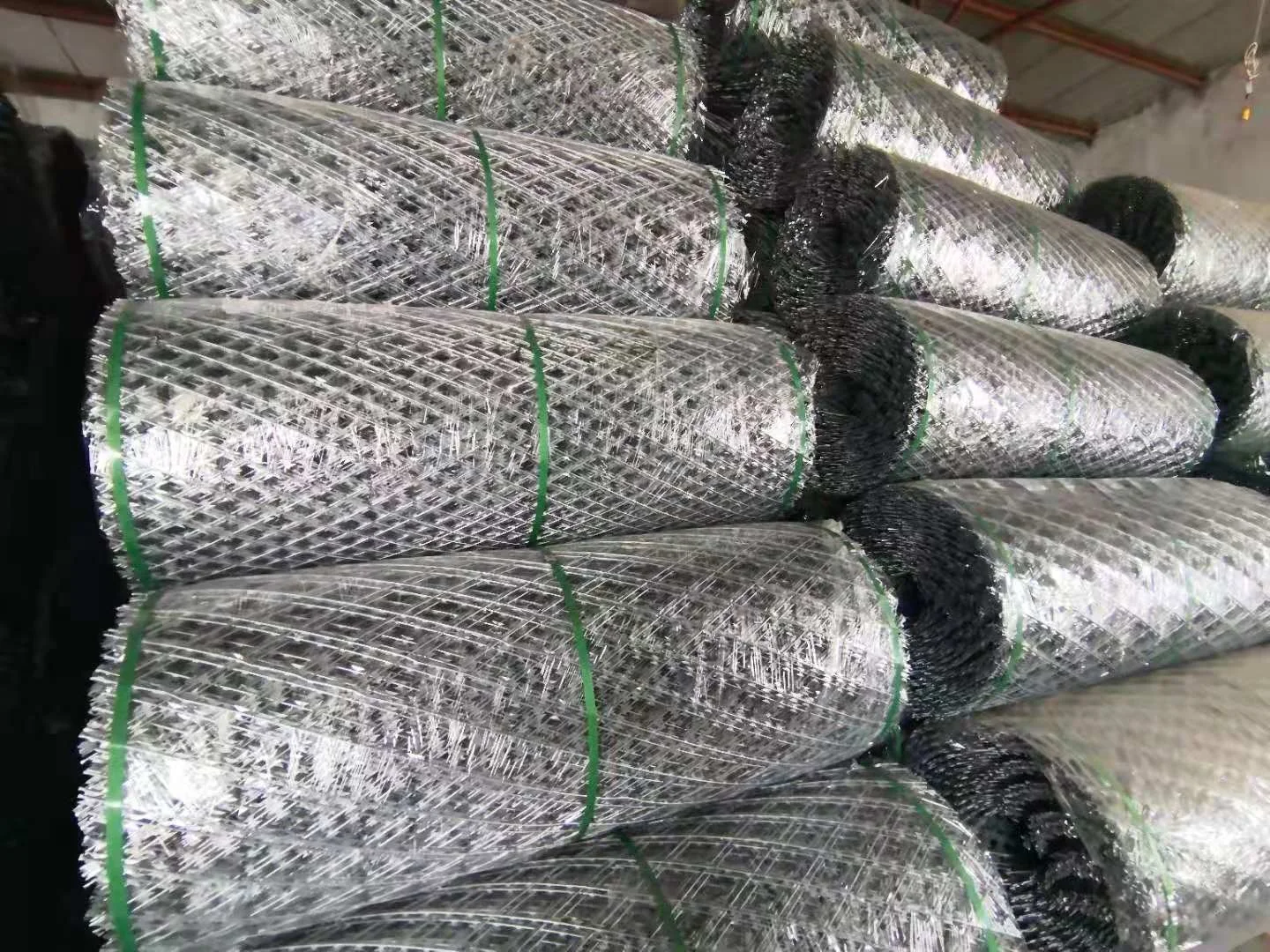 BTO 10-BTO 60 Welded Barbed Razor Wire Mesh Fence For Protection