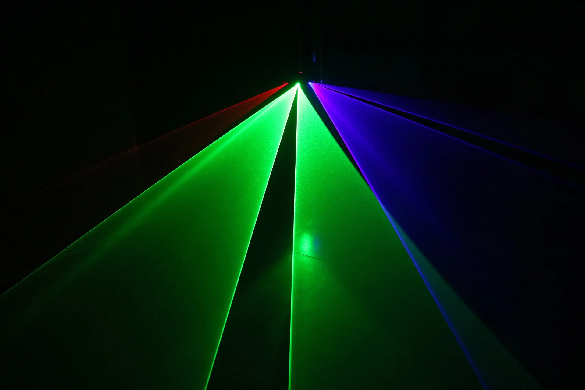 Professional 3 Heads Beam Pattern Stage Light Rgb Laser Lighting For