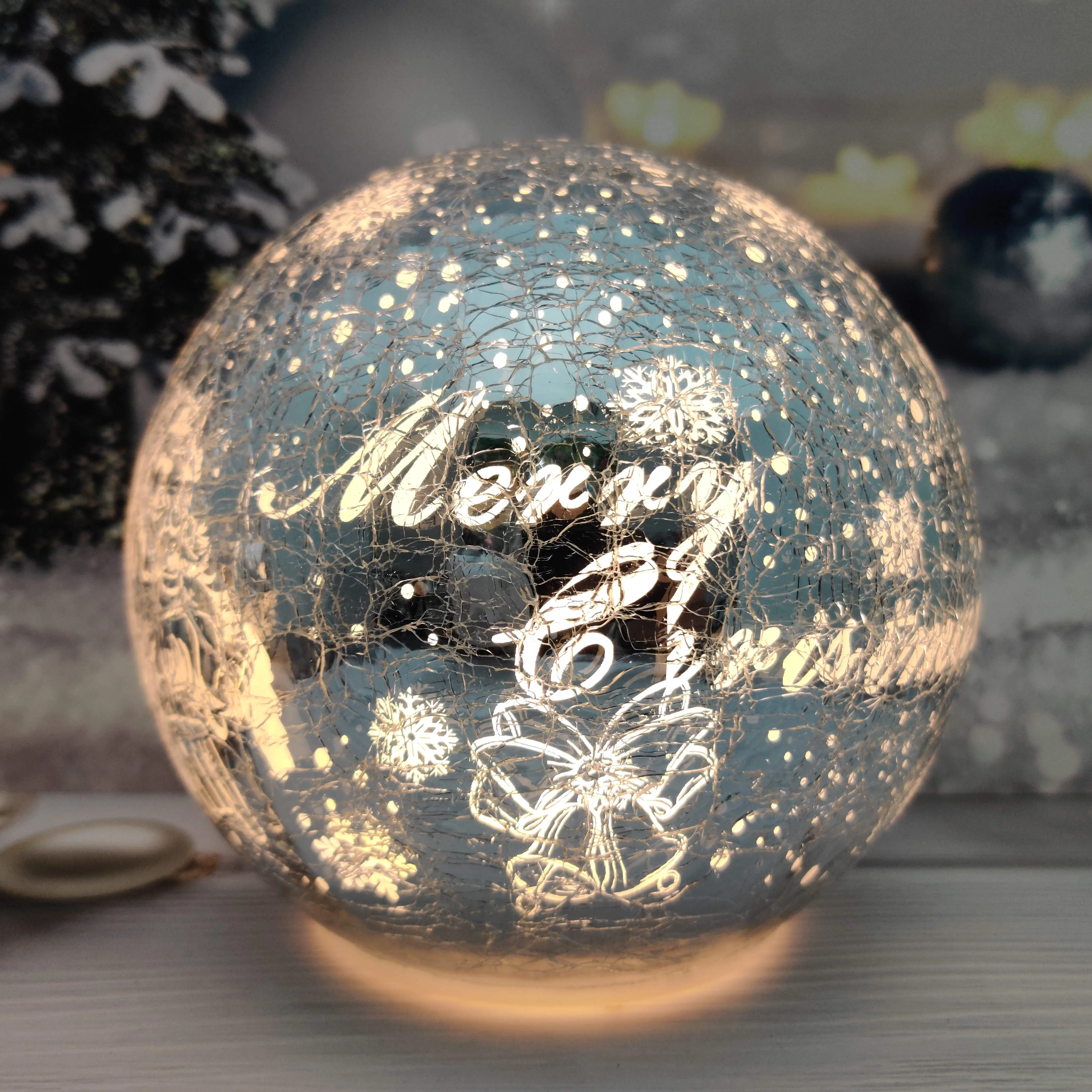 Factory wholesale battery operated laser engraving led glass Christmas ball ornaments crafts