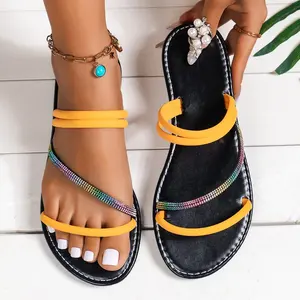China Factory Wholesale New Summer Flat Sandals Women's Shoes Slippers for Women Rhinestone Decorate Strap Slipper Sandals