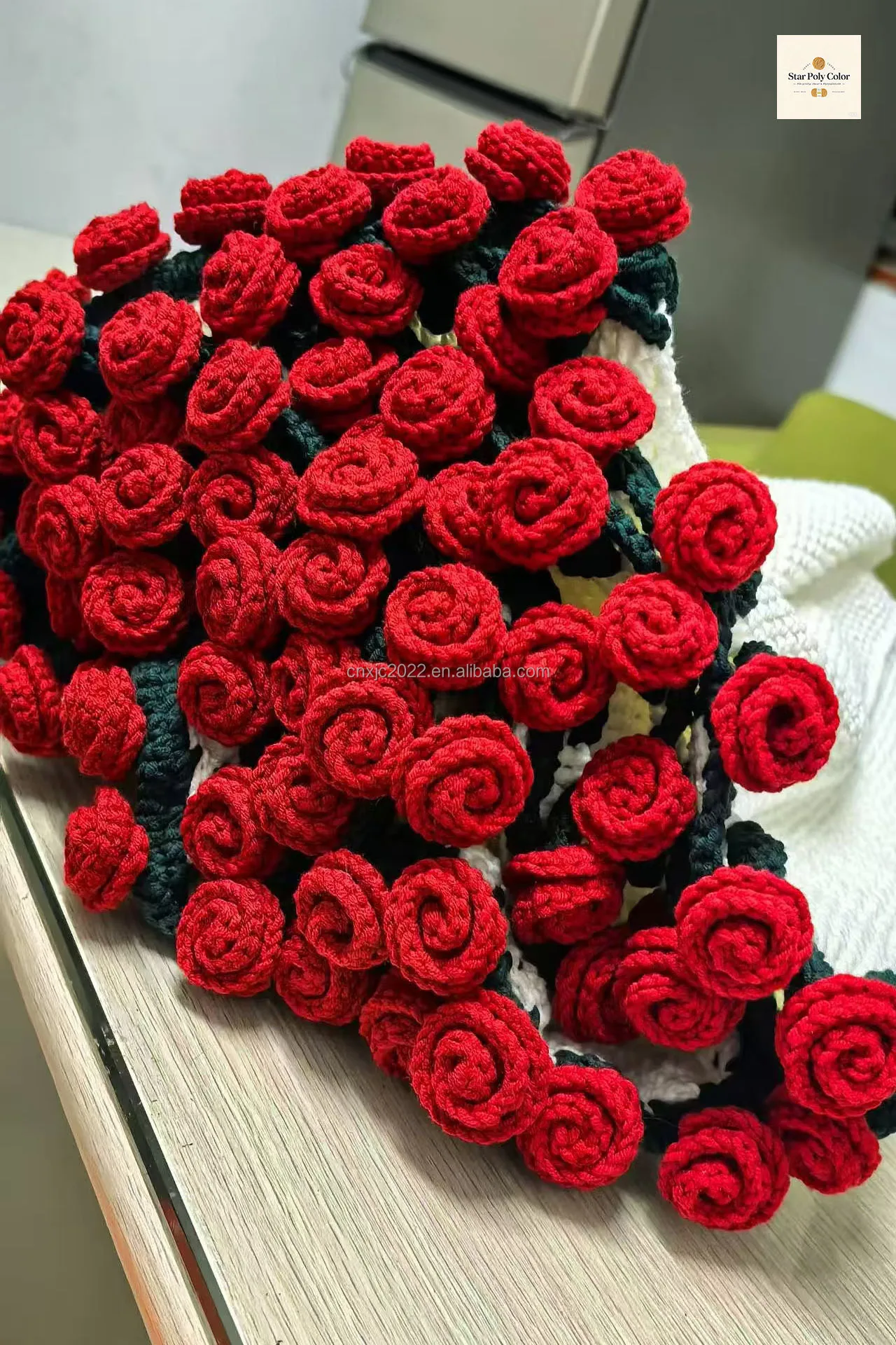 手作りかぎ針編みフラワーブランケットエレガントなローズブーケ