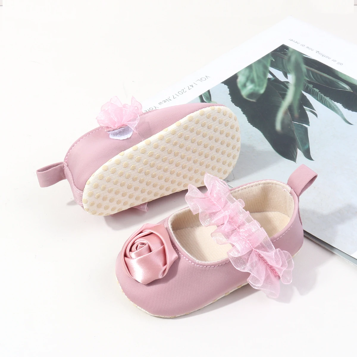 Unisex Baby Party Shoes with Beautiful Flower Breathable Sandal for Spring and Summer Light and Flat Design manufacture