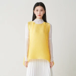 Factory Direct Women's Fashion Tops High Quality Sleeveless Tops Solid Color Casual T-shirts One Size Miyake Pleated Shirt