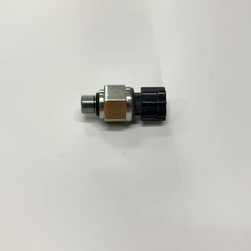 Low Pressure Sensor 42CP2-8 7861-93-1840 for KOMATSU PC200-7 PC240-7 PC300-7 PC3