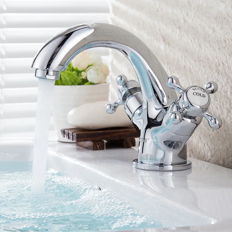 Classic Crosshead Lever Brass Basin Tap - Chrome  details