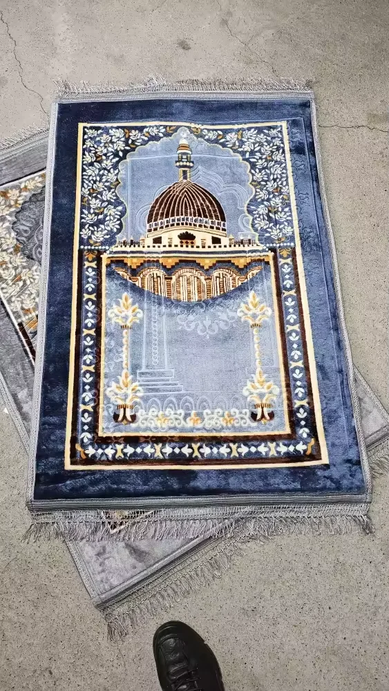 Thick Embossed Turkish Prayer Rug - Premium Islamic Sejadah Mat_voghion.com