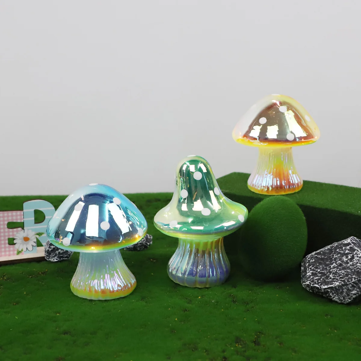 Beautiful Colorful Easter Holiday Decoration Glass Mushroom LED Light Ornaments