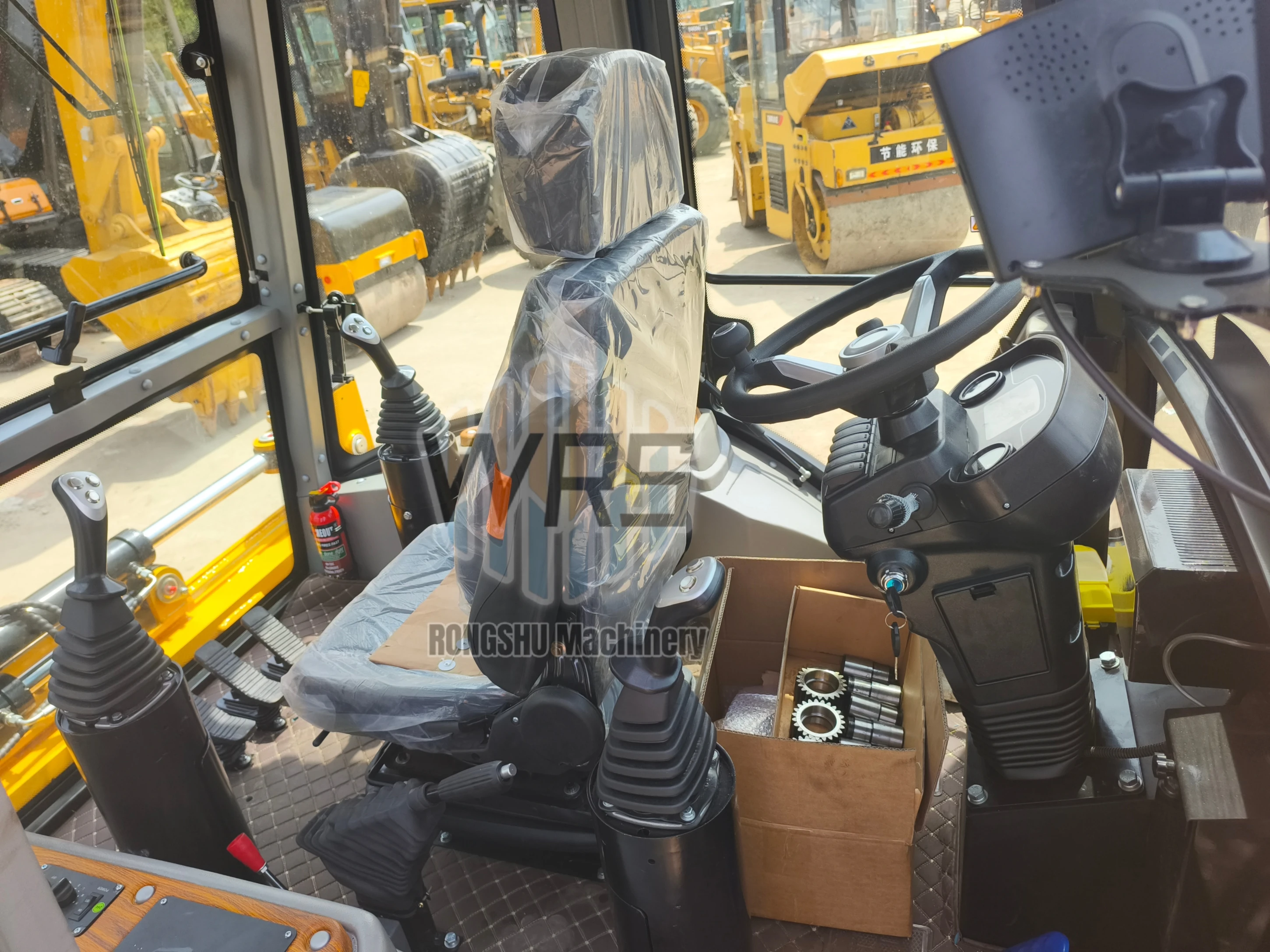 2025 New Product and with Factory Price New Rongshu Backhoe Loader for Sale in China.Imported JCB 3CX Original Engine