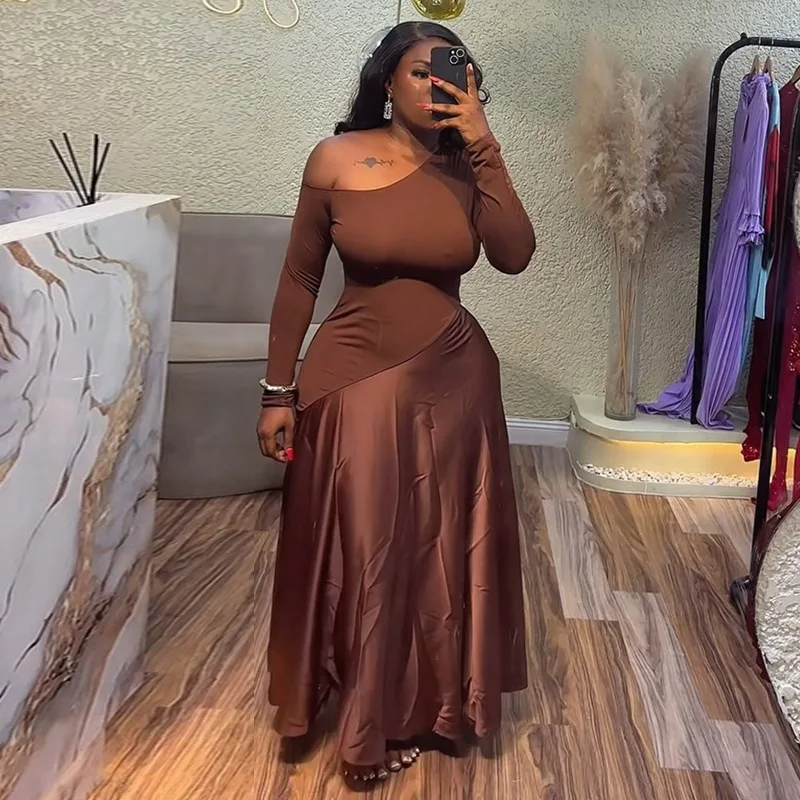 A New Summer Long Dress for Women, Featuring a Fashionable  Off-the-shoulder, High-waisted, Slimming Style