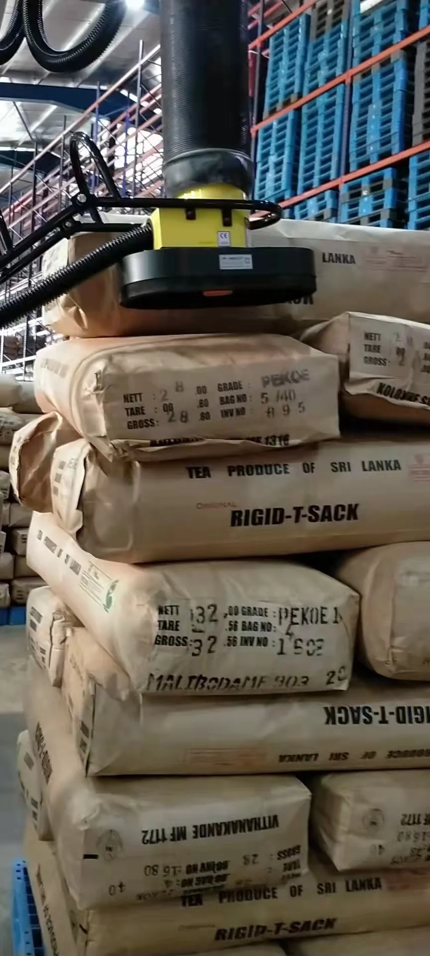 Package Loading Unloading Onto Pallet Box Cement Flour Bag Sack Vacuum Tube Lifter