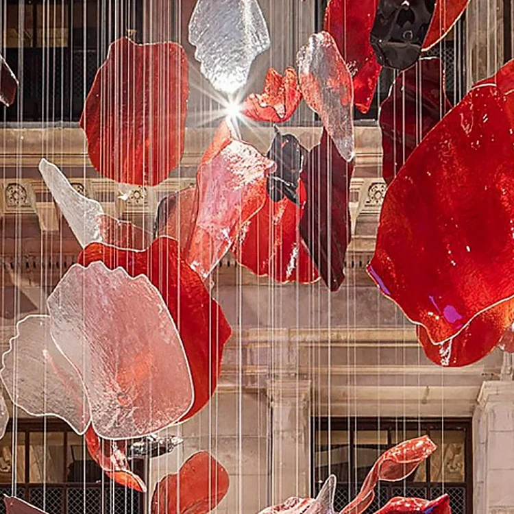 Внутреннее украшение на заказ Люстра для виллы Холла отеля вестибюль лестница красная стеклянная светодиодная проекта