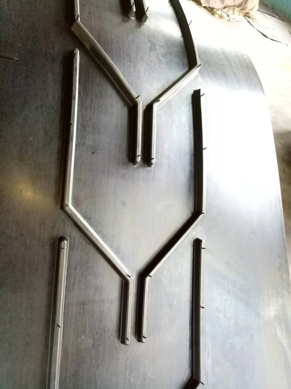 Customized EP Rubber 400 4 Layered Width 1000mm Seamless Figured Chevron Pattern Portable Conveyor Belt for Sand and Gravel
