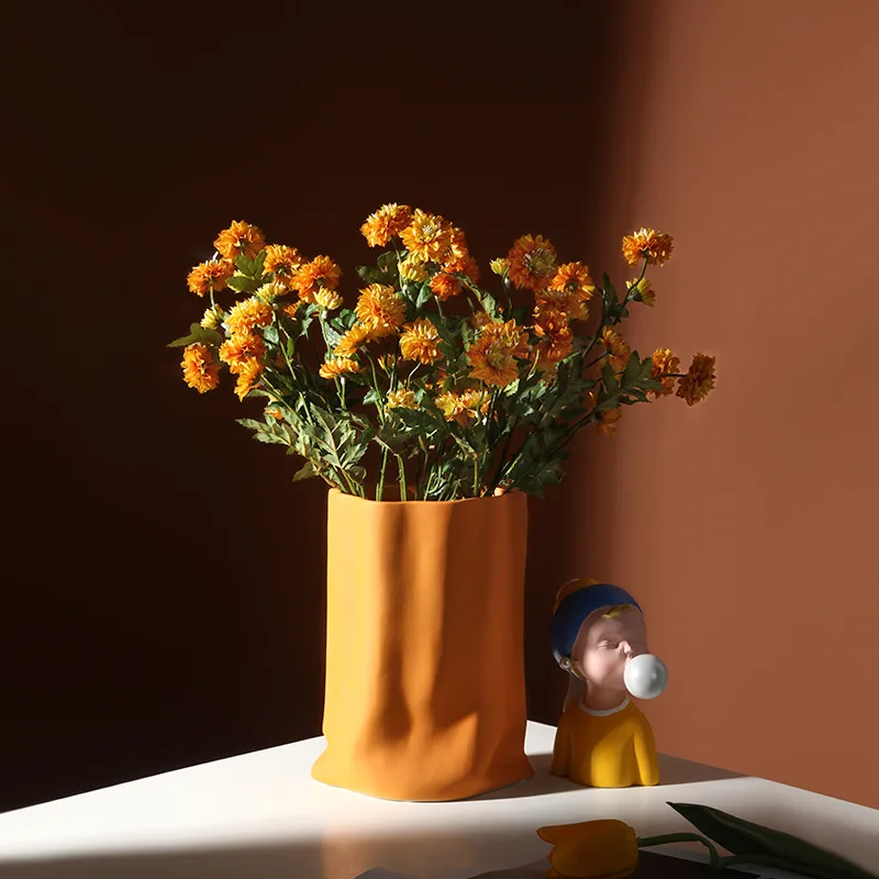Wholesale Nordic Modern Luxury Ceramic Vases Colorful Creative Folds for Home Decor Weddings Offices Christmas Holidays