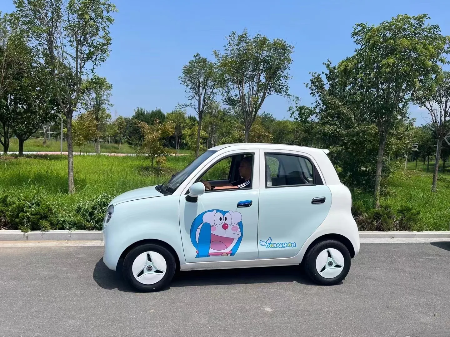 批发便宜的4轮汽车电动汽车新型迷你电动汽车中国制造