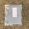 Grigio-chiaro