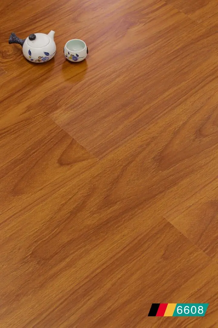 Wholesale Cheap Price Indoor Waterproof Laminated Oak Engineered Wood Flooring For Living Room