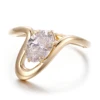 Anillo de oro macizo de 18k con diamante de laboratorio