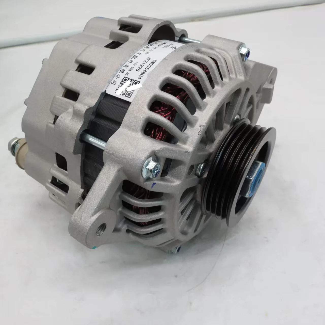 High-quality Alternator SMW252828 SMD354804 JFZ1925 for Trucks