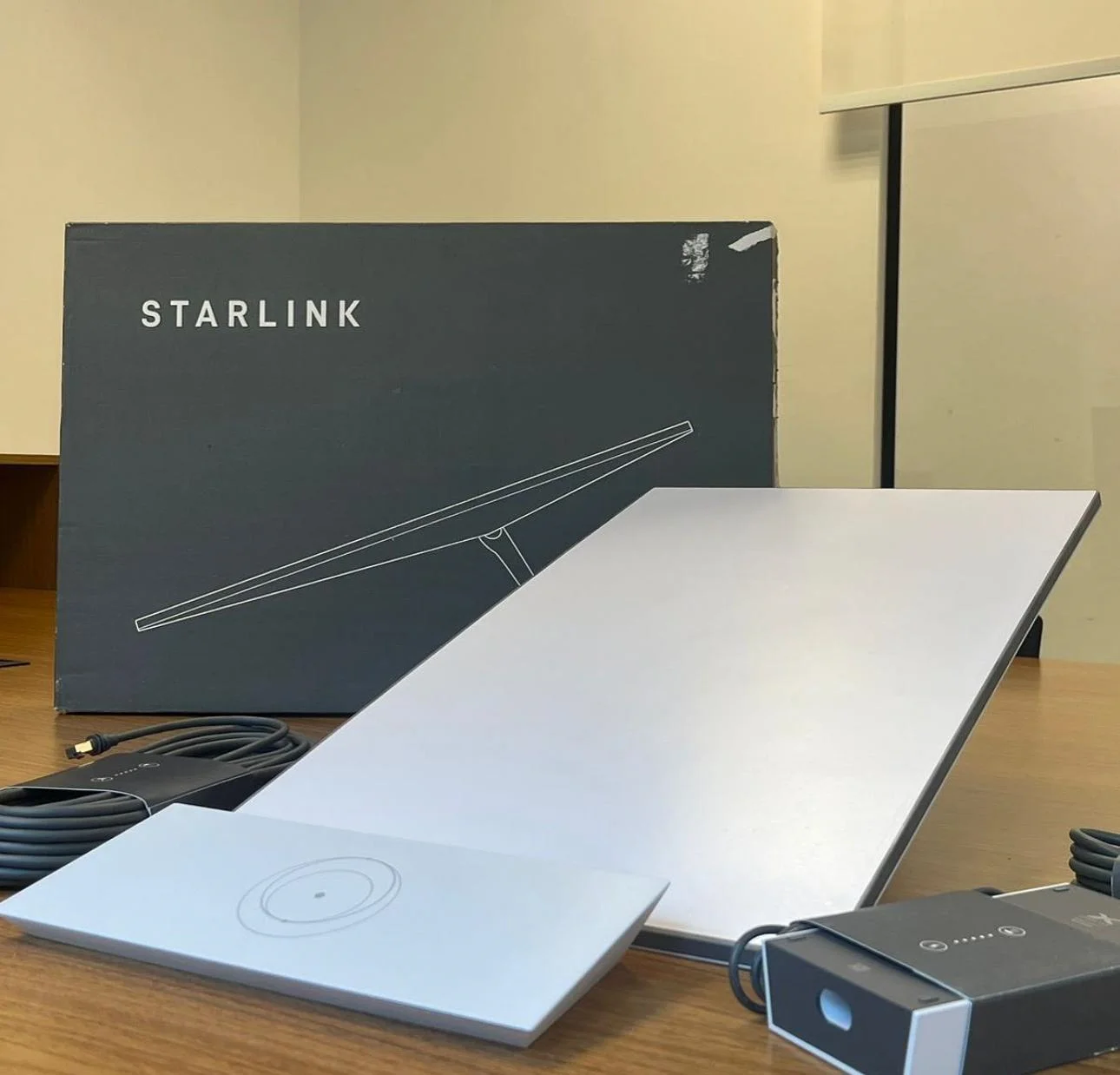 Starlink Standard Kit V4 Gen 3 High-Speed Low-Latency Internet