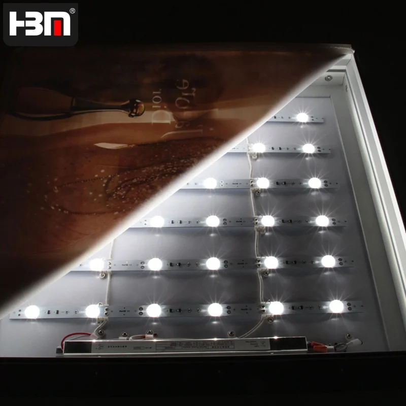 Тонкий световой короб со светодиодной подсветкой Светодиодная доска с по краям безрамный алюминиевый из