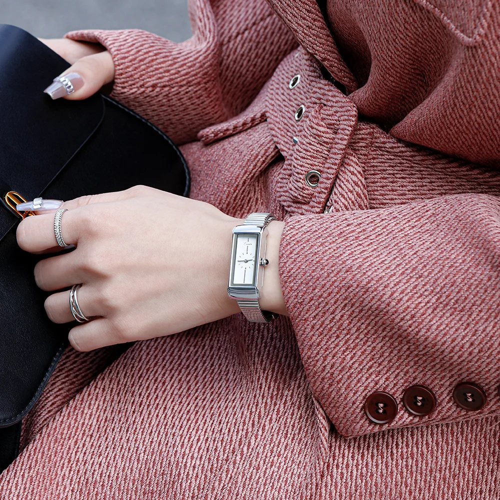 Elegant Gold Ladies' Watch with Narrow Strap