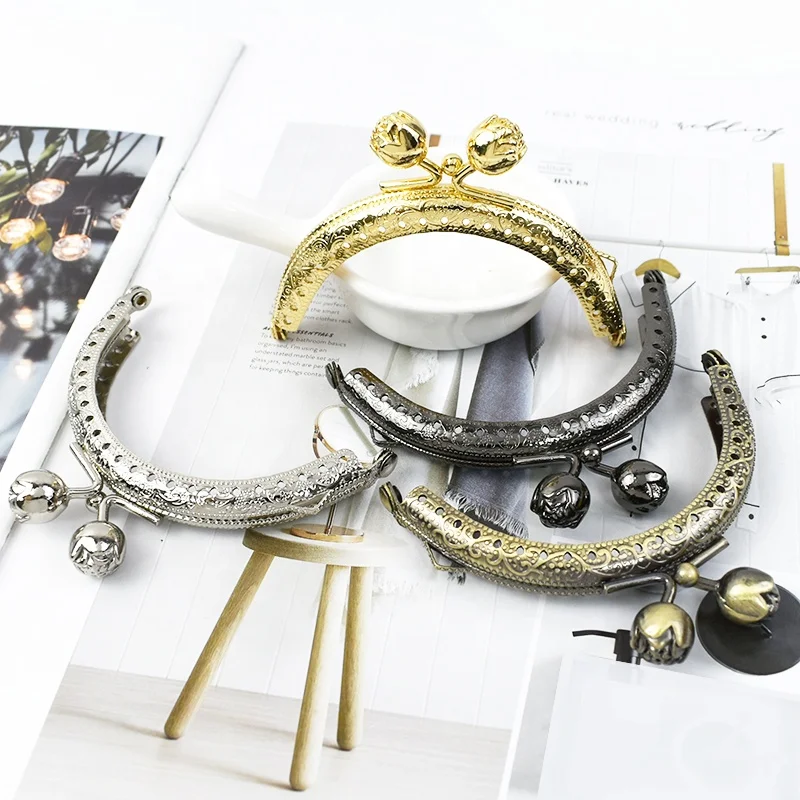 Meetee BS143 8.5cm DIY Handmade Decorative Purse Frame Zinc Alloy Rose Kiss Clasp Wallet Frame Vintage Embossed Bag Frame