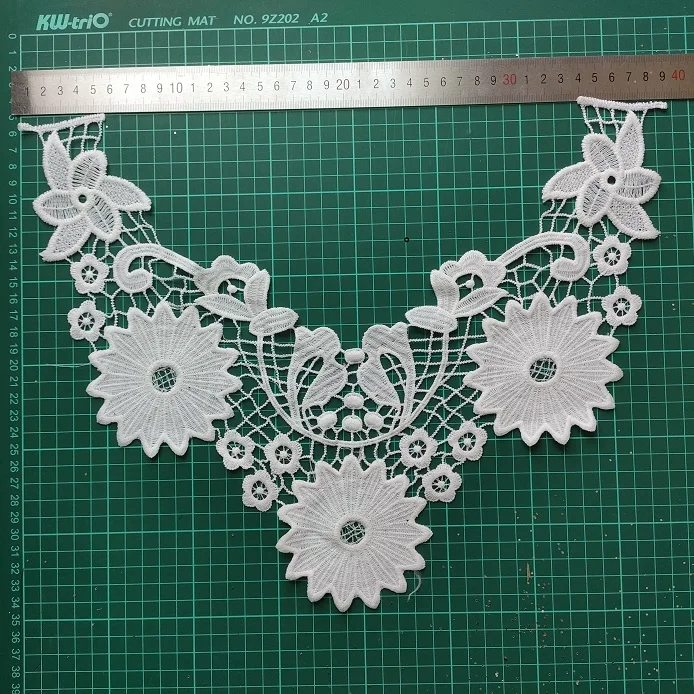 Wholesale Polyester Lace Collar Applique Embroidery