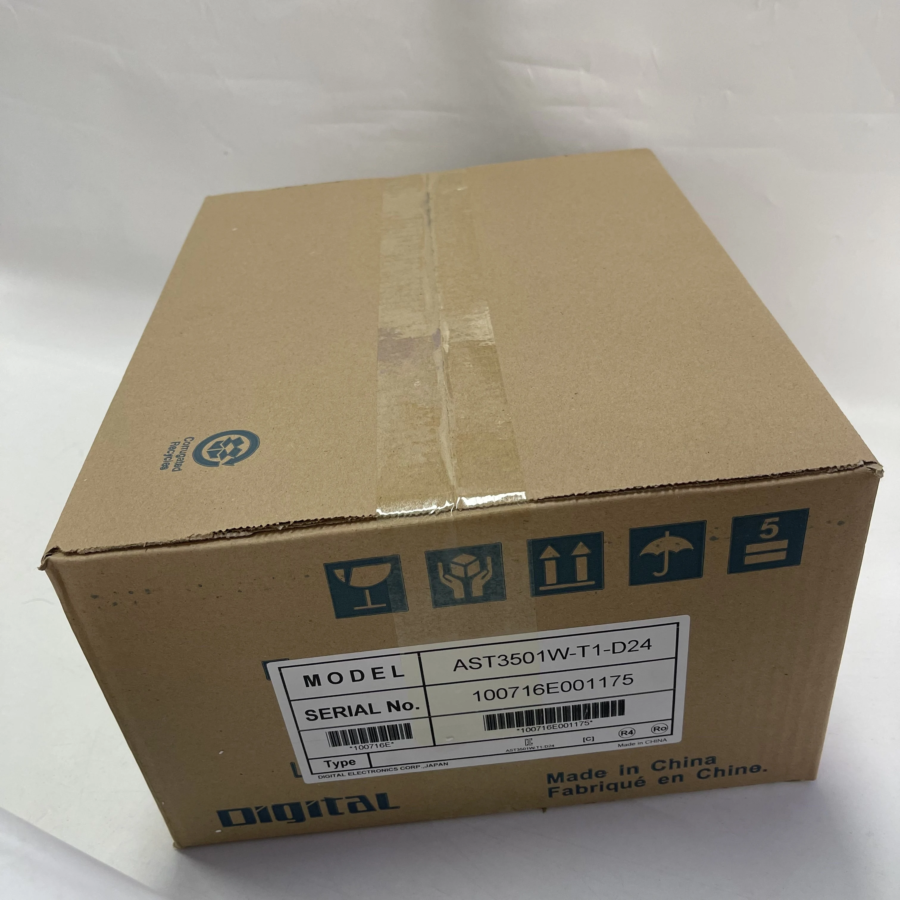 Pro-face HMI Touch Panel AST3501W-T1-D24 Pro-face HMI Touch Panel AST3501W-T1-D24