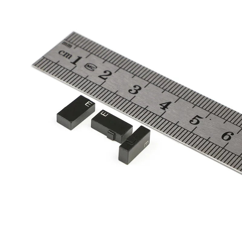 CER1005 Smallest RFID Tags Armas De Rastreamento RFID UHF Tag UHF Passive RFID Tags