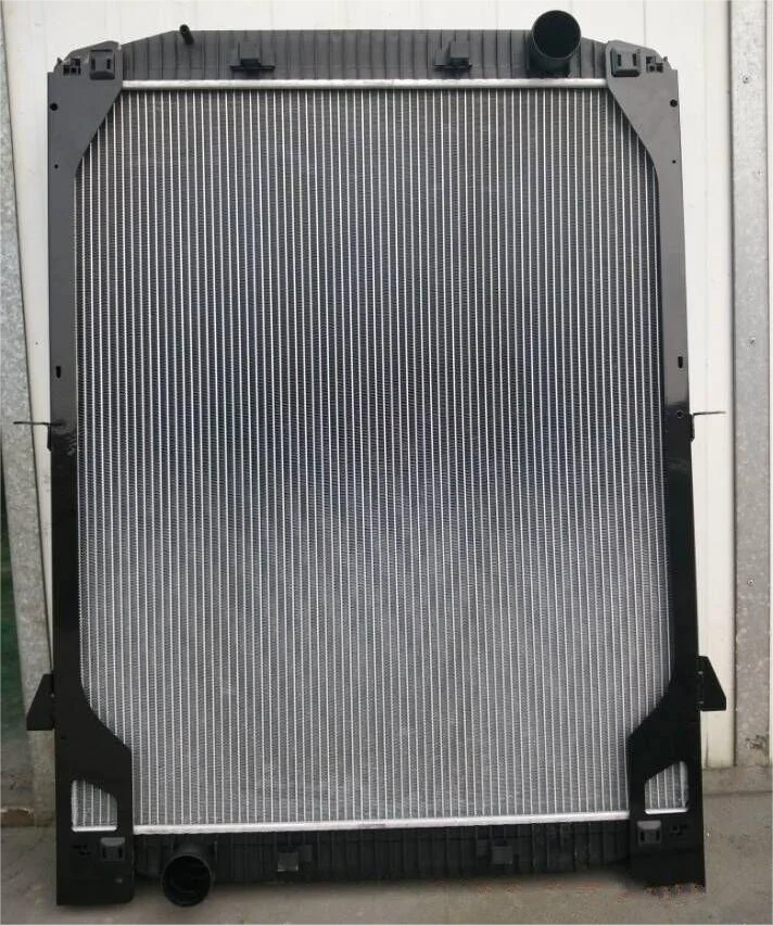 Heavy Duty Truck Radiator Factory Produce Aluminum Radiator For Iveco